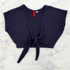 NWOT. H&M 100% Organics Cotton Cropped Wrap.